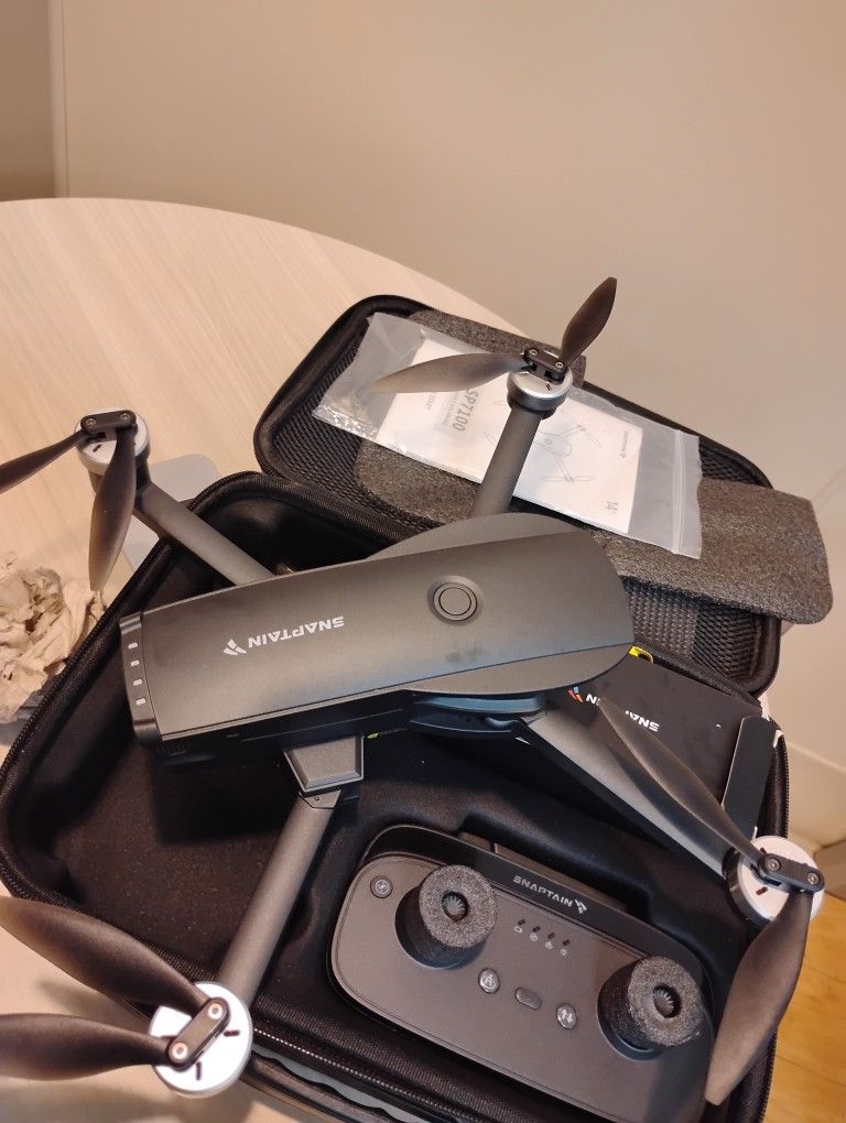 Snaptain SP7100 GPS Drone