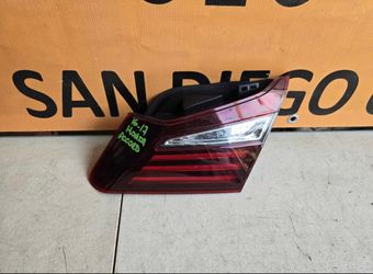 2016-2017 honda accord rh  inner trunk lid  taillight oem