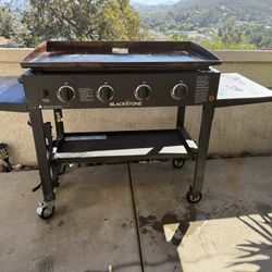 BlackStone Flat Iron 4 burner with cover