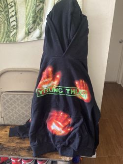 Young thug hoodie sz L used $20
