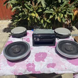 JVC/CD Receiver Car Stereo.