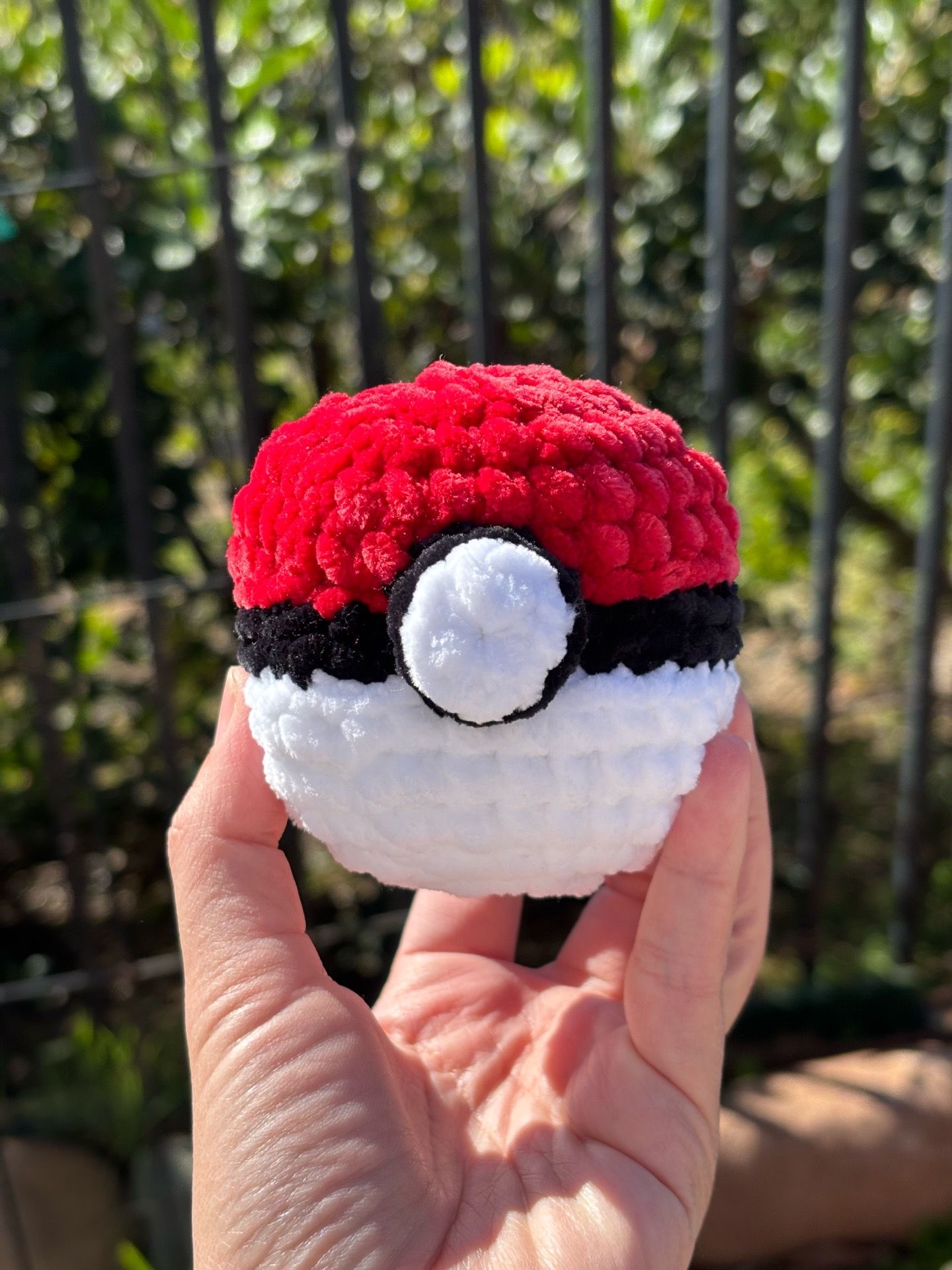 Pokémon Pokeball handmade 🧶 crochet 🧶 plushie