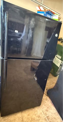 Plugs on and works but making loud noise