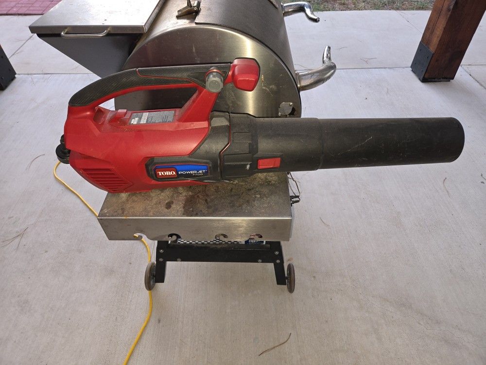 Toro F700 leaf Blower Electric