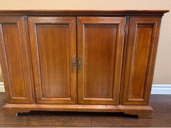 Buffet cabinet