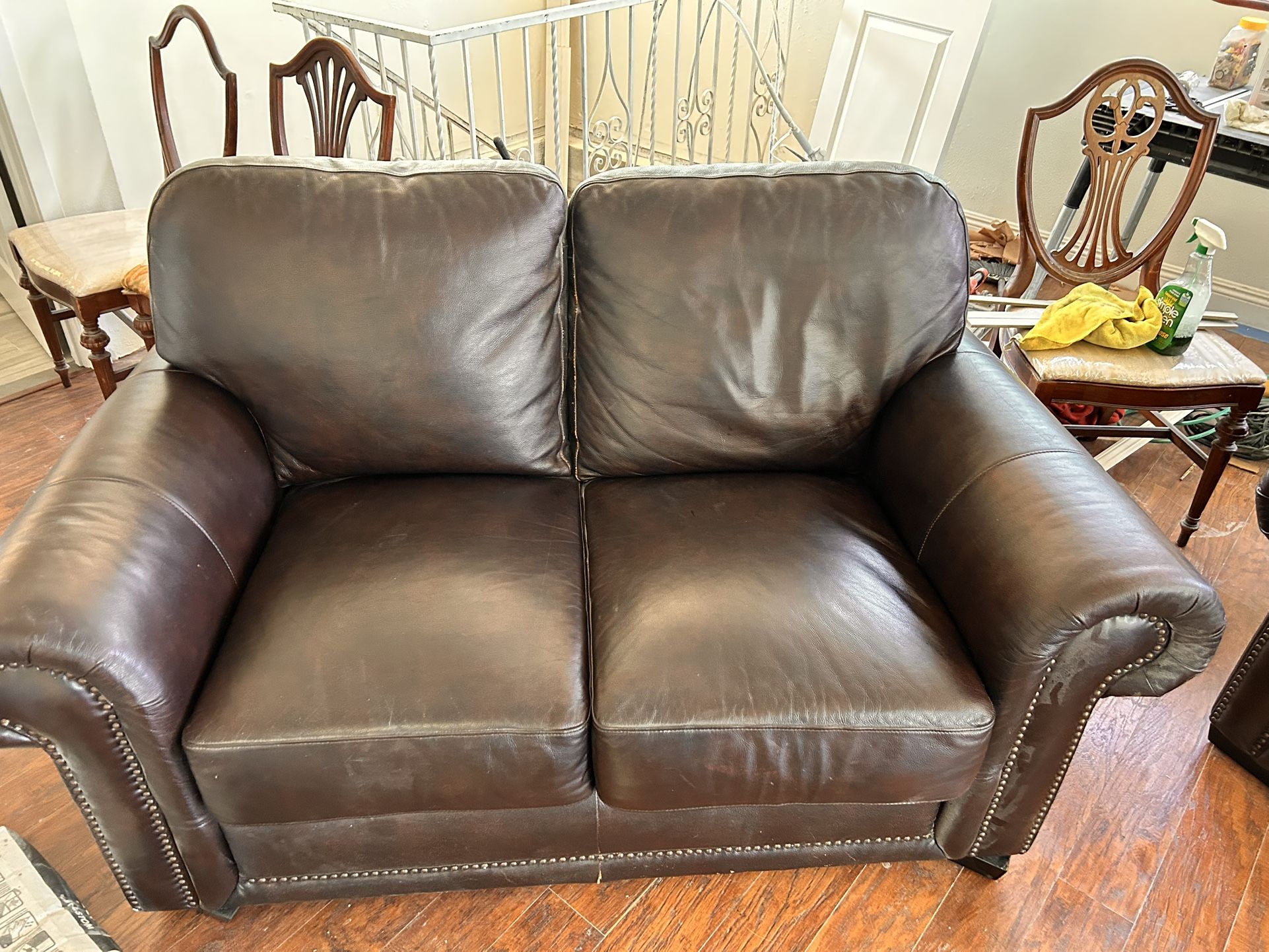 Leather Used Sofas