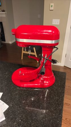 KitchenAid Stand Mixer(6Q) - Gently Used 