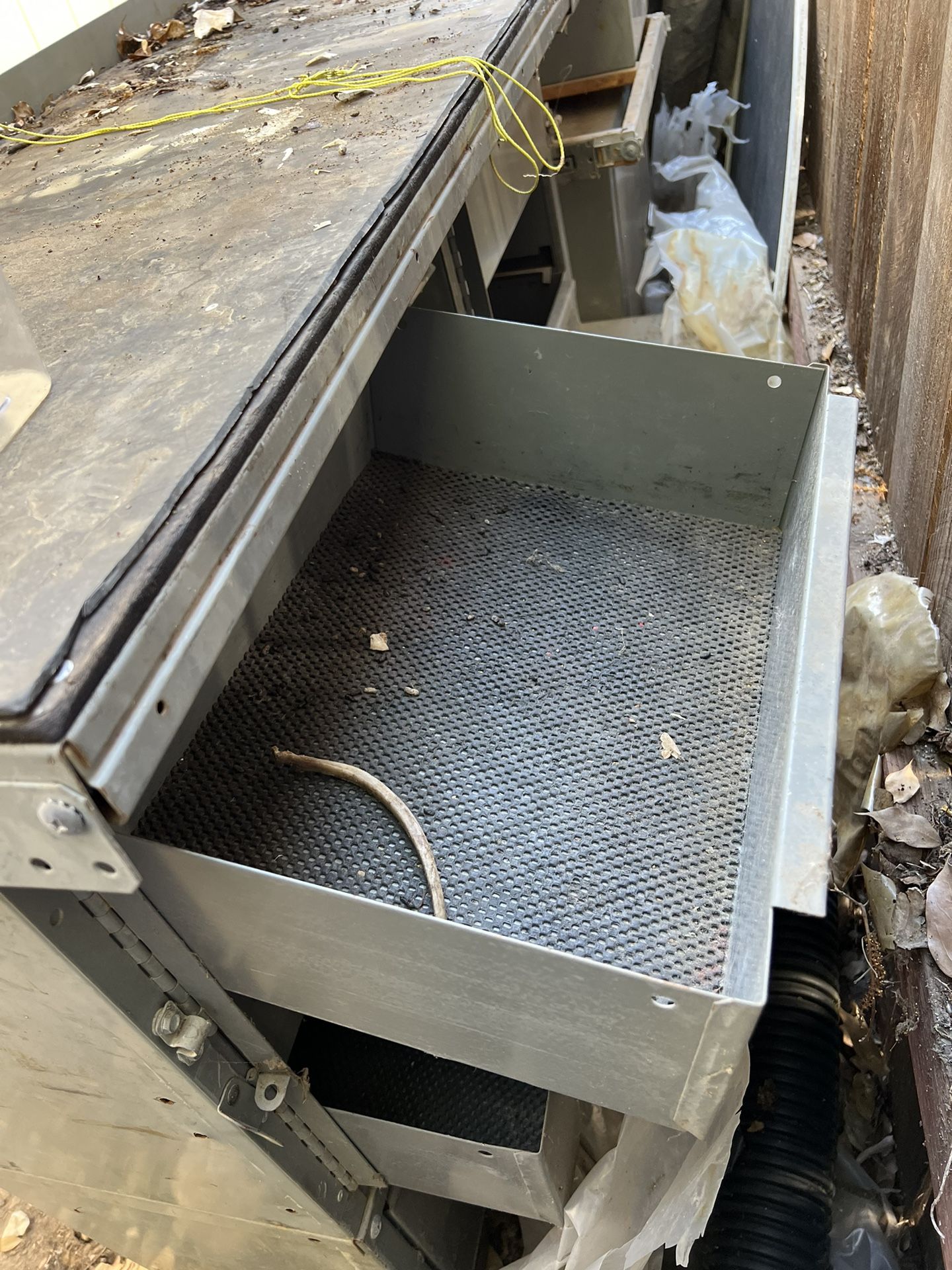 Shelves For Working Car