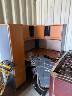 Full corner desk