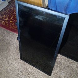 Monitor With Wall Mount