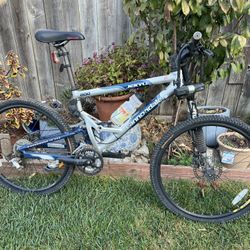 Cannondale Jekyll Bike