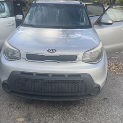 AS IS* Damaged Back Side. 2015 KIA SOUL