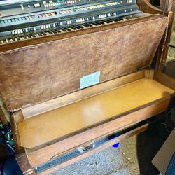 Hammond Organ