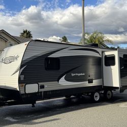 2015 Keystone Springdale 28ft - 4700lbs