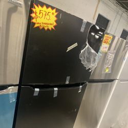 New Scratch&Dent Top Freezer Fridge W/ 1 Year Warranty 