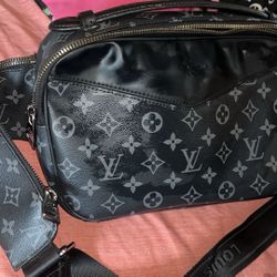 Black Crossbody Louis Vuitton