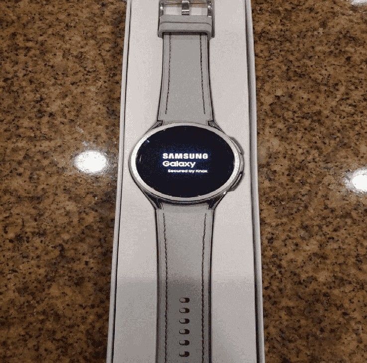 Samsung Galaxy Watch 6 – Your Health and Everyday Companion hold also