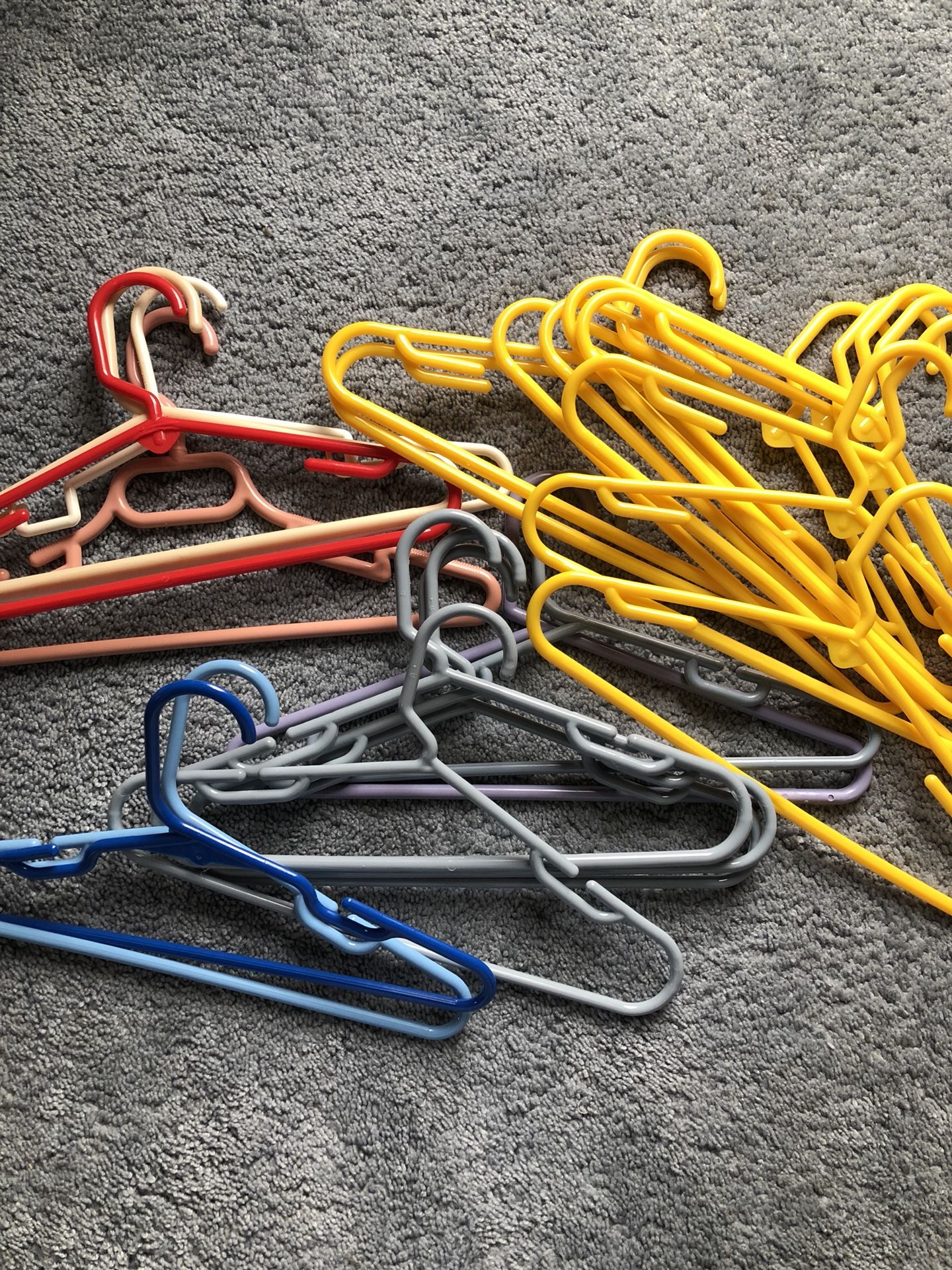 21 Children’s hangers