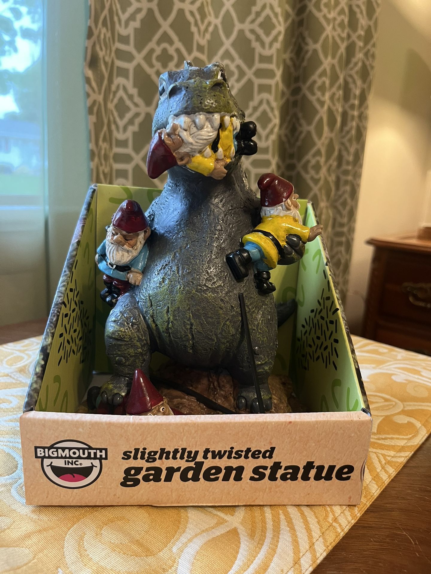 Big Mouth Toys "The Great Garden Gnome Massacre" statue