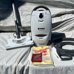 Kenmore Cannister Vacuum Cleaner W/Attachments
