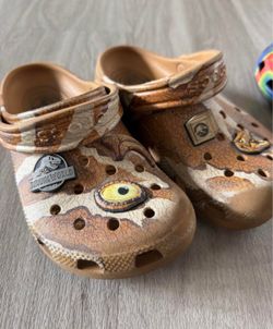 Crocs Jurassic World Clogs J3 and more