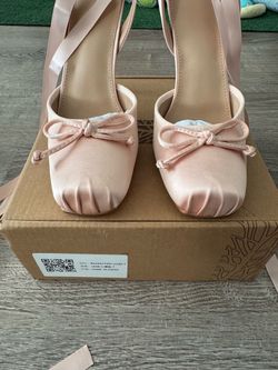Pink Satin Ballet Bow Heels Size: 7W