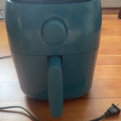 Used Dash 2.6qt Air Fryer 