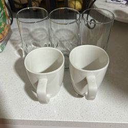 Cups And Mugs 