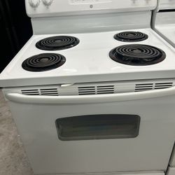 White Self Clean Stove 