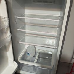 24 Cubic Foot Refrigerator