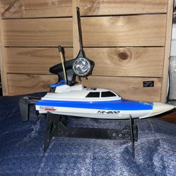 Remote control, racing speedboat toy