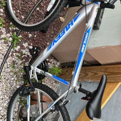 Huffy Road Bike 26”M Like New 