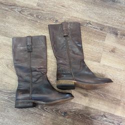 Boots leather upper sz 9