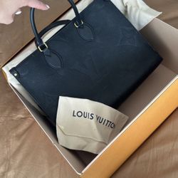 Authentic LV MM Purse and Wallets 