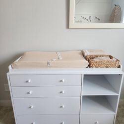 White Crib And Changing Table With Mattress And Changing Pads And Sheets