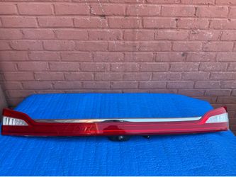 2016 2017 2018 Lincoln MKX Rear Center Tail light