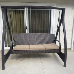 Outdoor Swing 