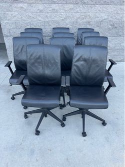 Haworth Very real black leather office chair/ conference chair