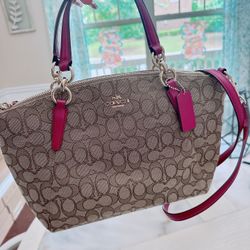 Coach SMALL KELSEY SATCHEL IN  SIGNATURE /crossbody bag /NWT