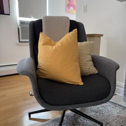 IKEA Älbey Swivel Chair 