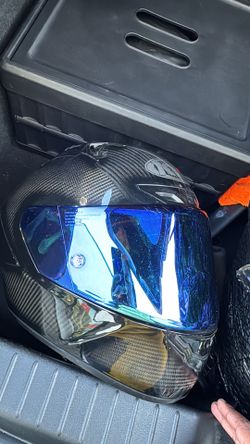 KYT Nz Race Carbon Glossy
