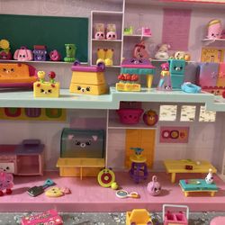 Shopkins Furniture and Accessory Lot