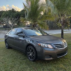 Toyota Camry 