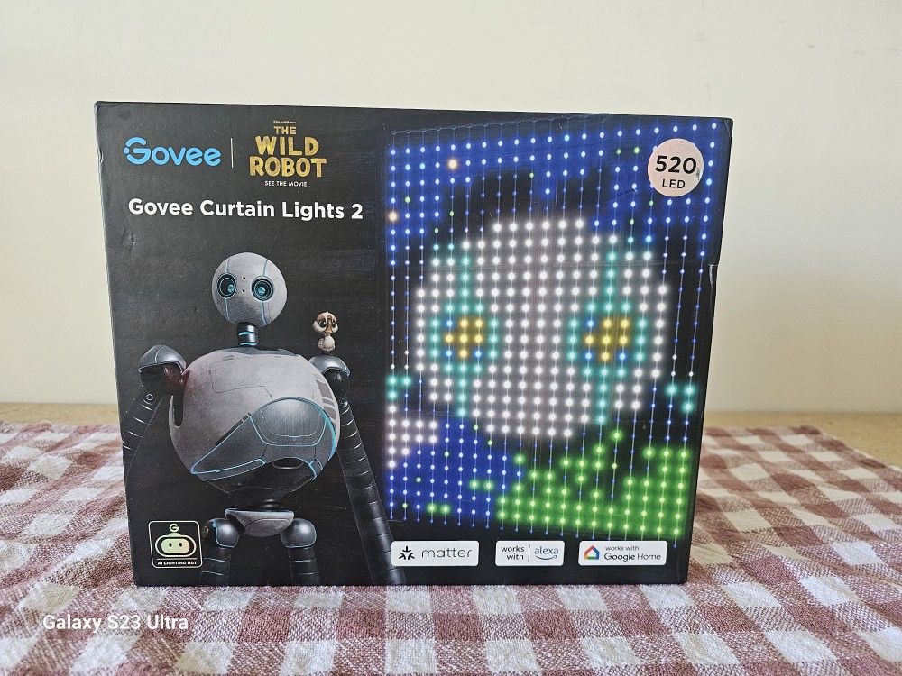 Govee x The Wild Robot Curtain Lights 2