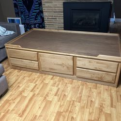 Solid Wood Bed With Drawers