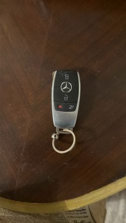 Mercedes Keys (2)