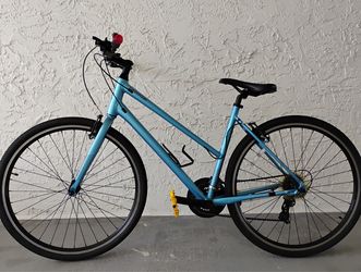 Cannondale quick 6 (26"wheel)(20" frame)