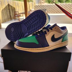 Size 9.5m AIR JORDAN 1 LOW 'Seahawks'