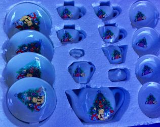 New 17 piece miniature porcelain tea set