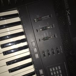 Yamaha 25000 Sound Keyboard